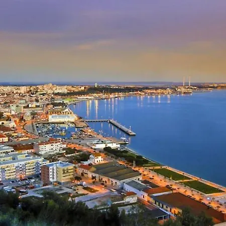 아파트 Situado Na Zona Costeira Da