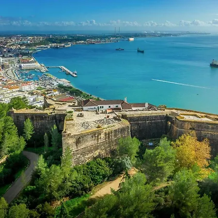 Situado Na Zona Costeira Da Setúbal