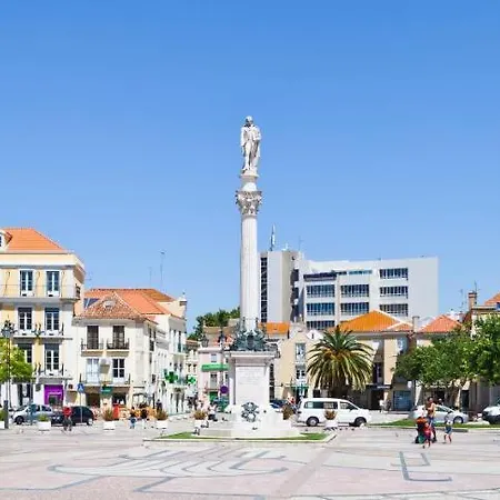 Apartamento Situado Na Zona Costeira Da