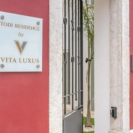 Situado Na Zona Costeira Da * Setúbal